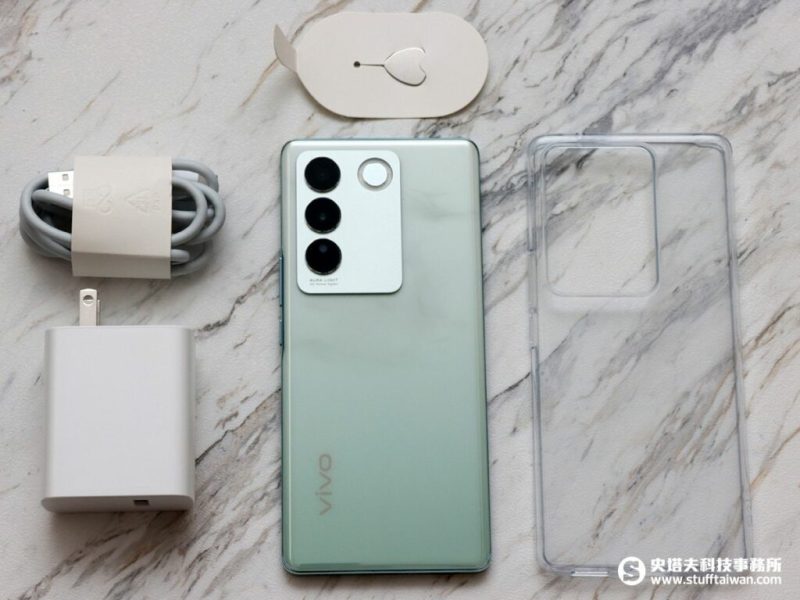 vivo V27 5G颜如玉开箱 天玑7200效能、续航、快充测试
