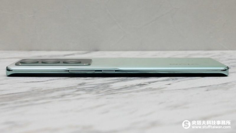 vivo V27 5G颜如玉开箱 天玑7200效能、续航、快充测试