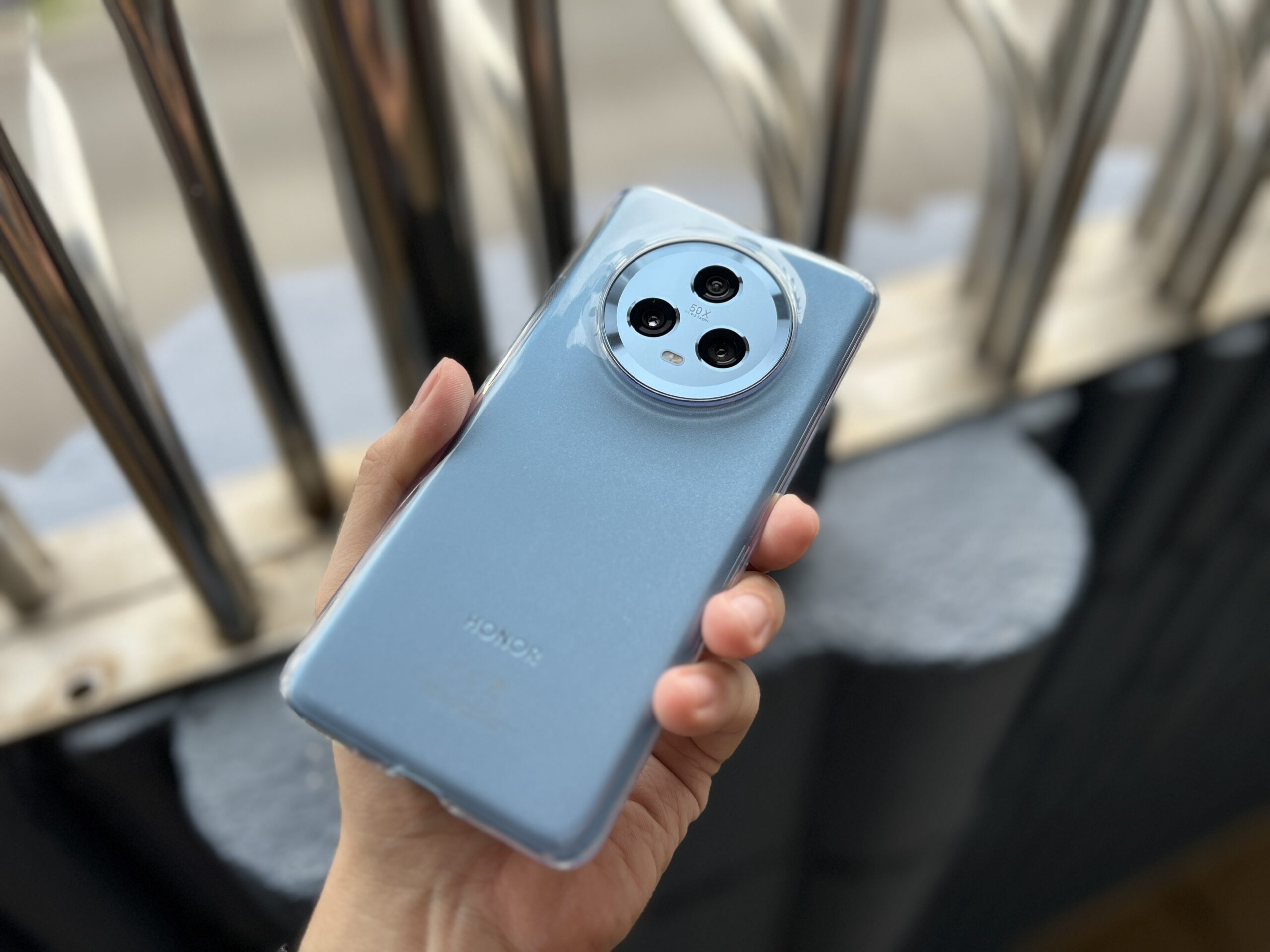 HONOR Magic5 测评：不输 Pro 版，标准版旗舰也能杀出一条血路！