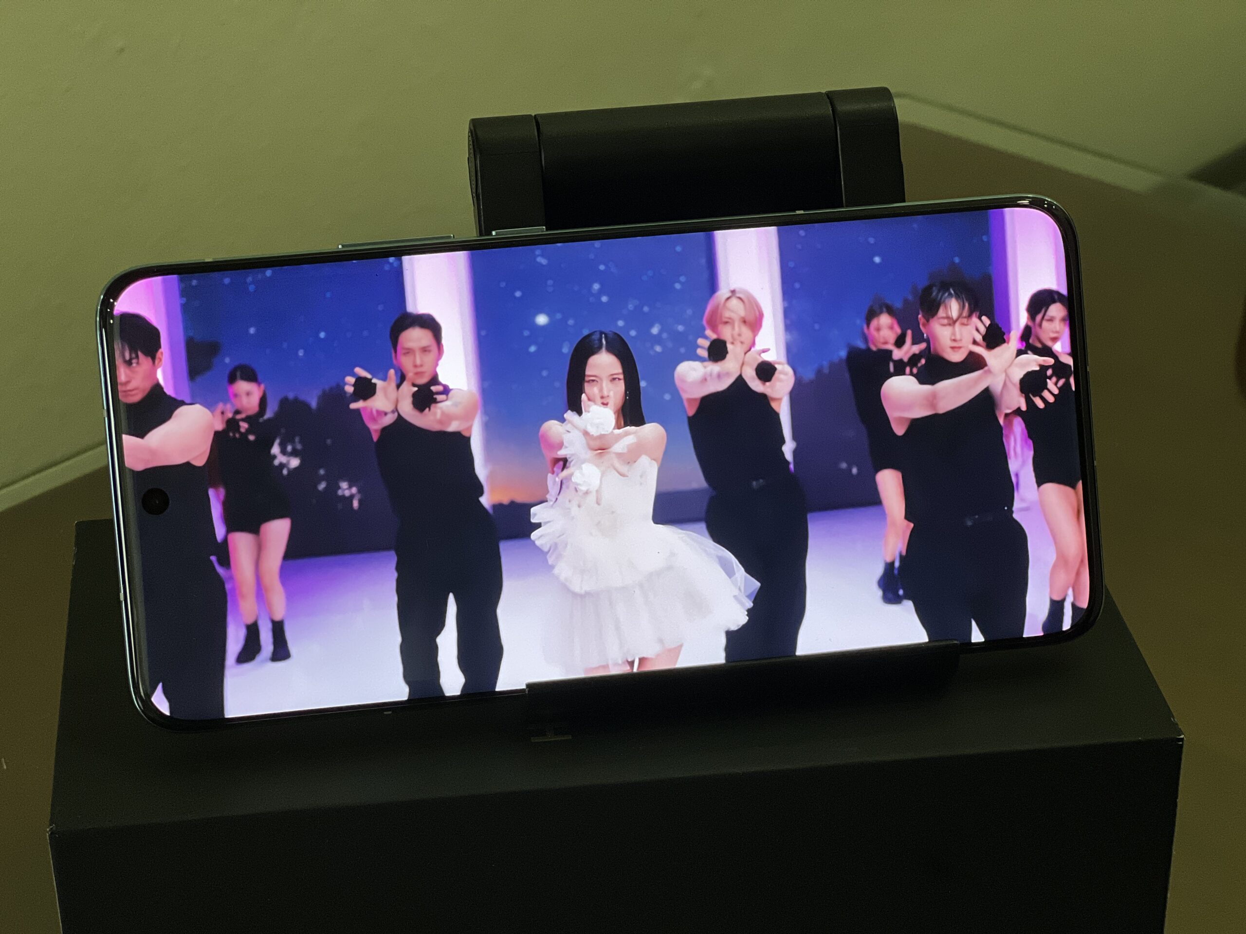 HONOR Magic5 测评：不输 Pro 版，标准版旗舰也能杀出一条血路！