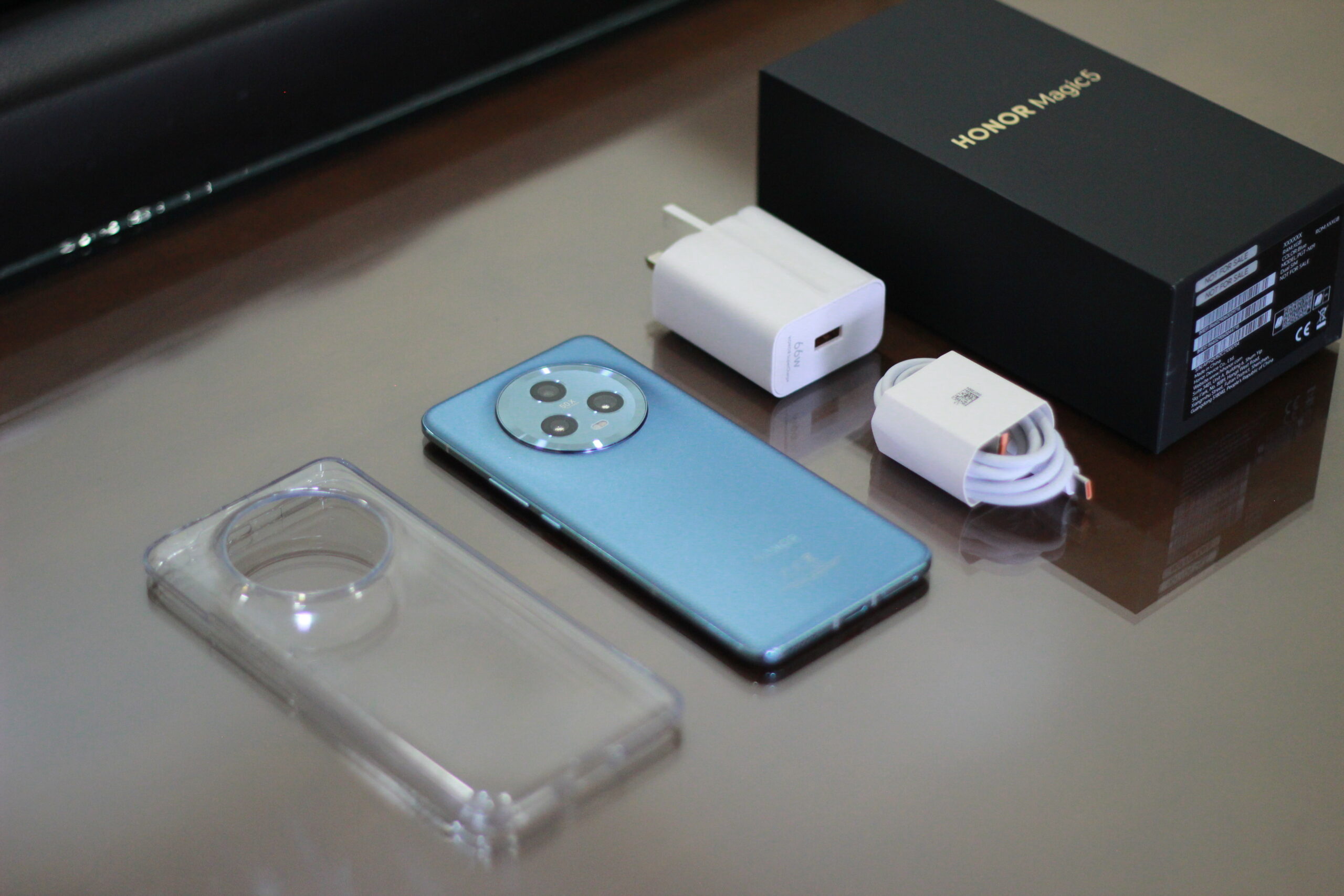 HONOR Magic5 测评：不输 Pro 版，标准版旗舰也能杀出一条血路！