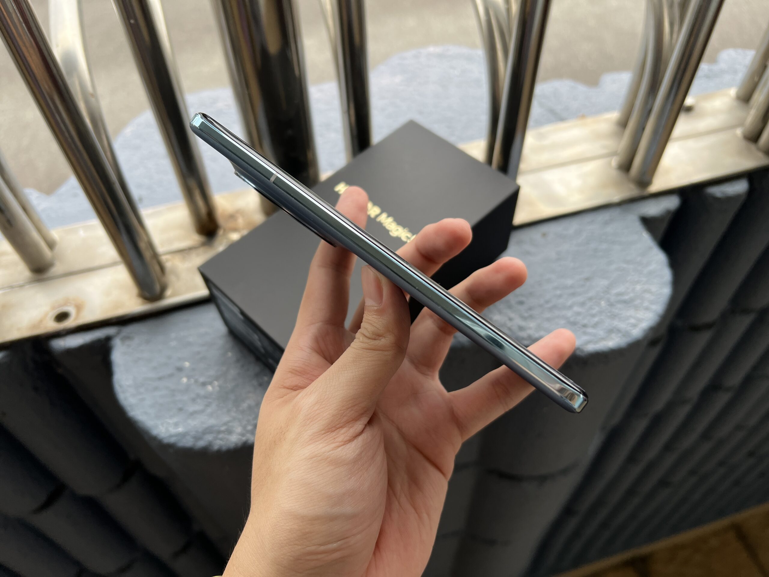 HONOR Magic5 测评：不输 Pro 版，标准版旗舰也能杀出一条血路！