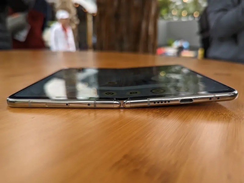 Google Pixel Fold内屏“首坏”出现，称只用了4天