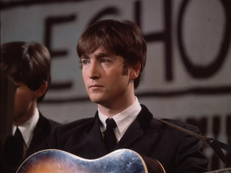 靠 AI 弥补约翰蓝侬声音！The Beatles 确认今年将发布最后一首“新曲”