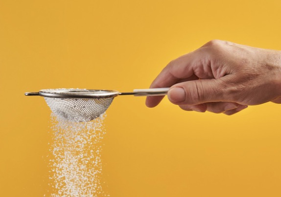阿斯巴甜危害：谁不能吃？ 致癌？ 这些食物和可乐都有含