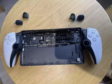 声称为 PlayStation Project Q 手提游戏设备的动手玩视频曝光