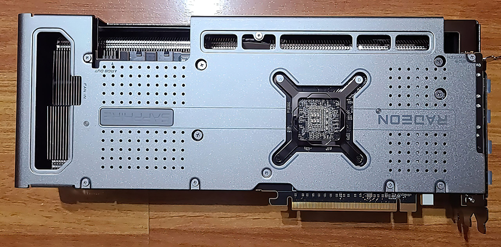 AMD Radeon RX 7900 GRE 16GB 将于几天后推出，实卡照片现身 - 电脑王阿达