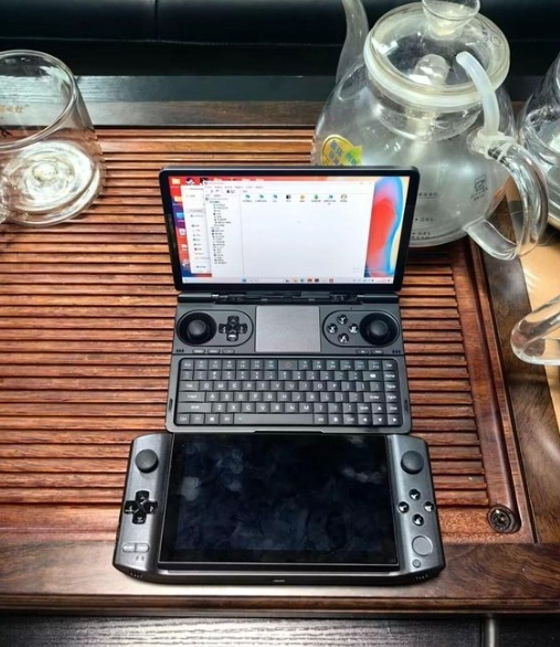 GPD Win Mini 掌机实物曝光：R7 7840U 处理器、25W 性能释放、重量 500g