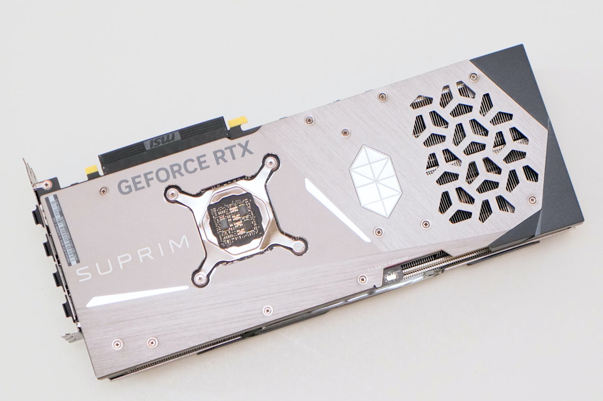 MSI GeForce RTX 4070 Ti SUPRIM X 12G 显卡大解密，DLSS 3 藉由 AI 之力提升游戏体验