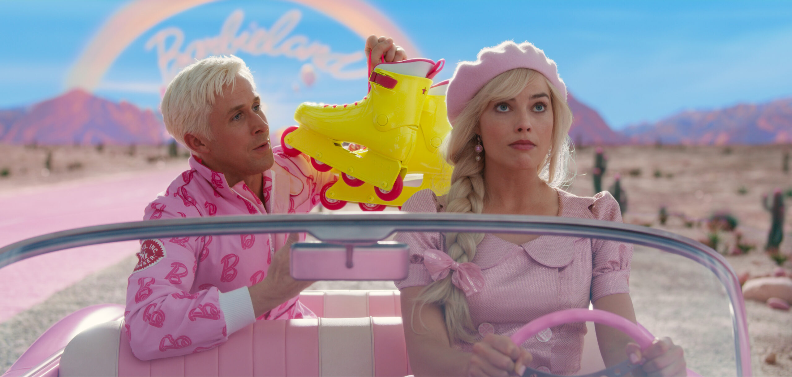 《Barbie》剧透影评！华丽的视觉效果探讨芭比娃娃的生死！