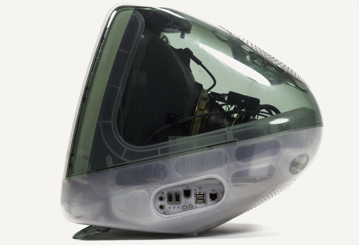 iMac G3 是少见当时配备了 USB 接口的电脑