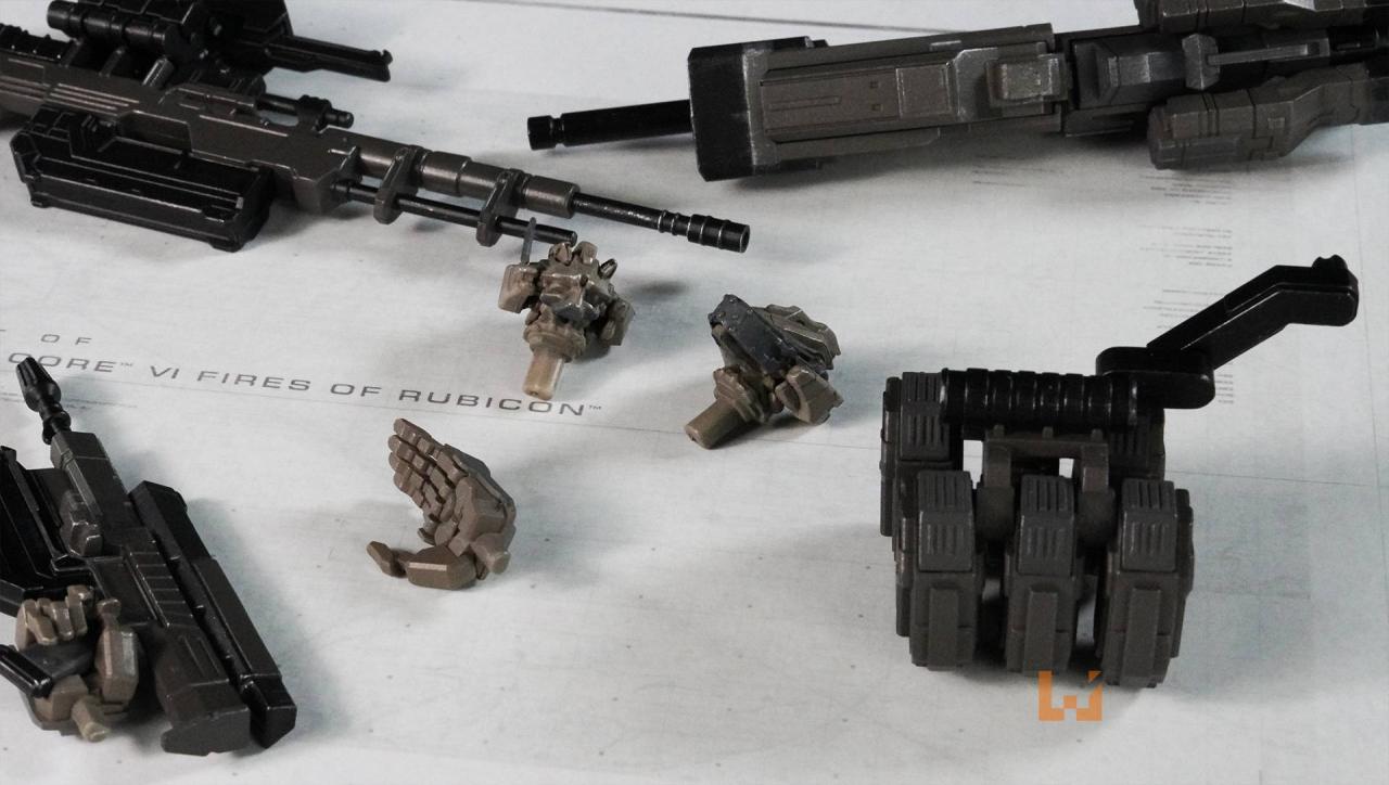 《ARMORED CORE VI FIRES OF RUBICON》限定版开箱！机甲模型还有武器和手部配件可以更换！