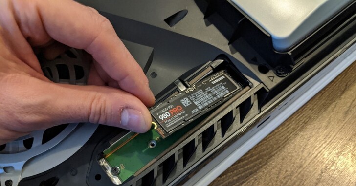 Sony PS5即将推出更新，固态硬盘容量最高将能扩充到8TB