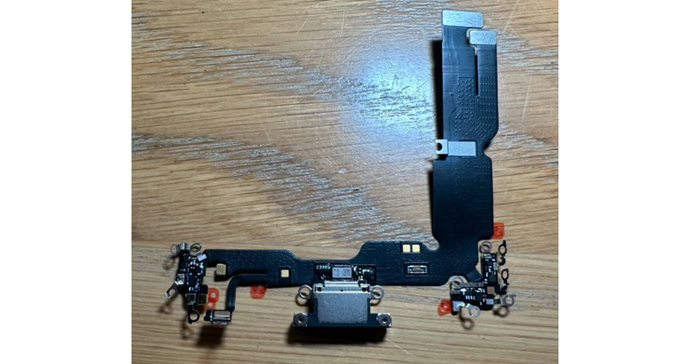 疑似 iPhone 15 USB-C 芯片揭秘苹果 MFi 将如何「限制」性能表现？ - 电脑王阿达