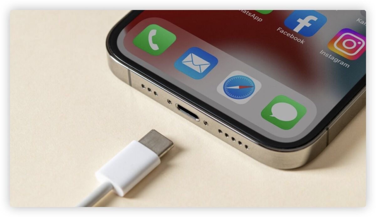 iPhone 15 发布会邀请函 Apple Watch Ultra AirPod USB-C