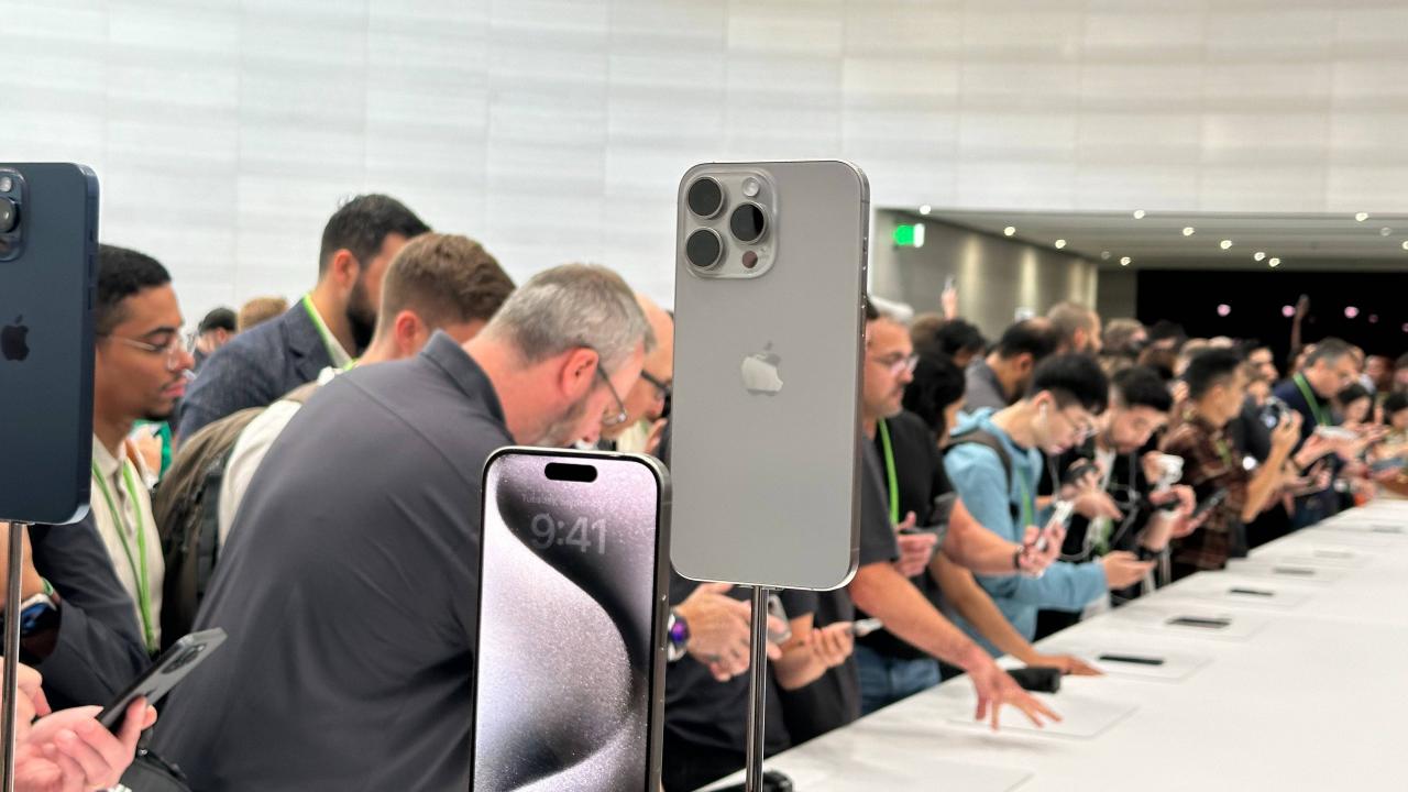 iPhone 15 Pro 钛金属原色实机照片、视频