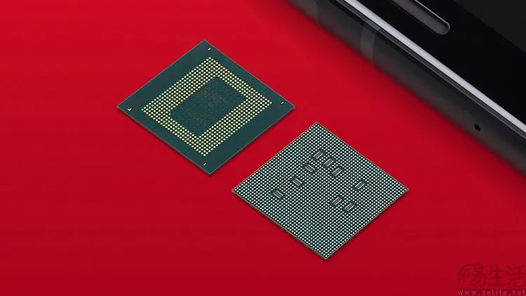 骁龙8 Gen2顶部的一圈触点，就是用于銲接内存的