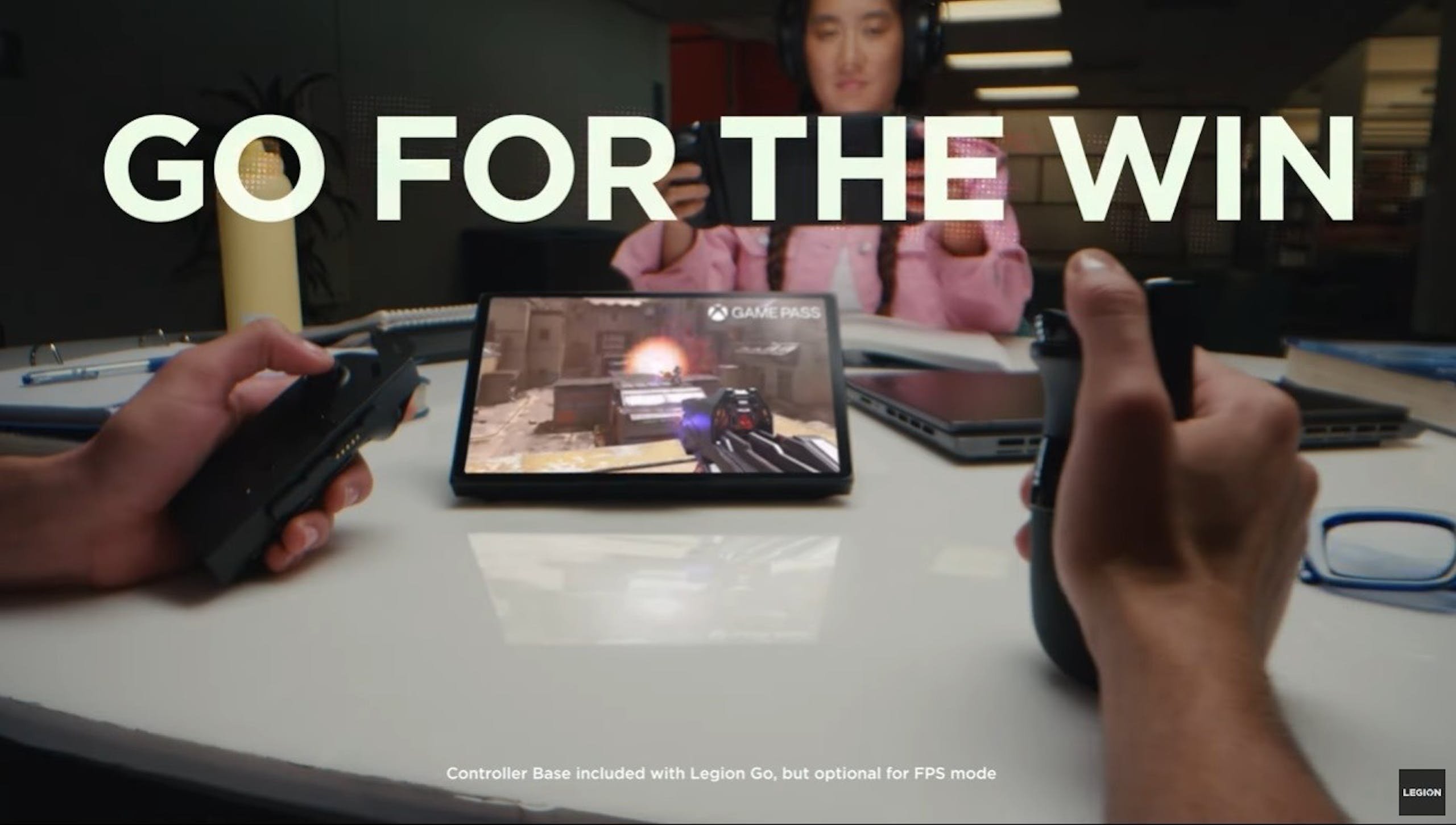 联想公布搭载Ryzen Z1处理器的Lenovo Legion Go游戏PC掌机，控制器可如Switch般分离更可搭配底座化身飞行控制器