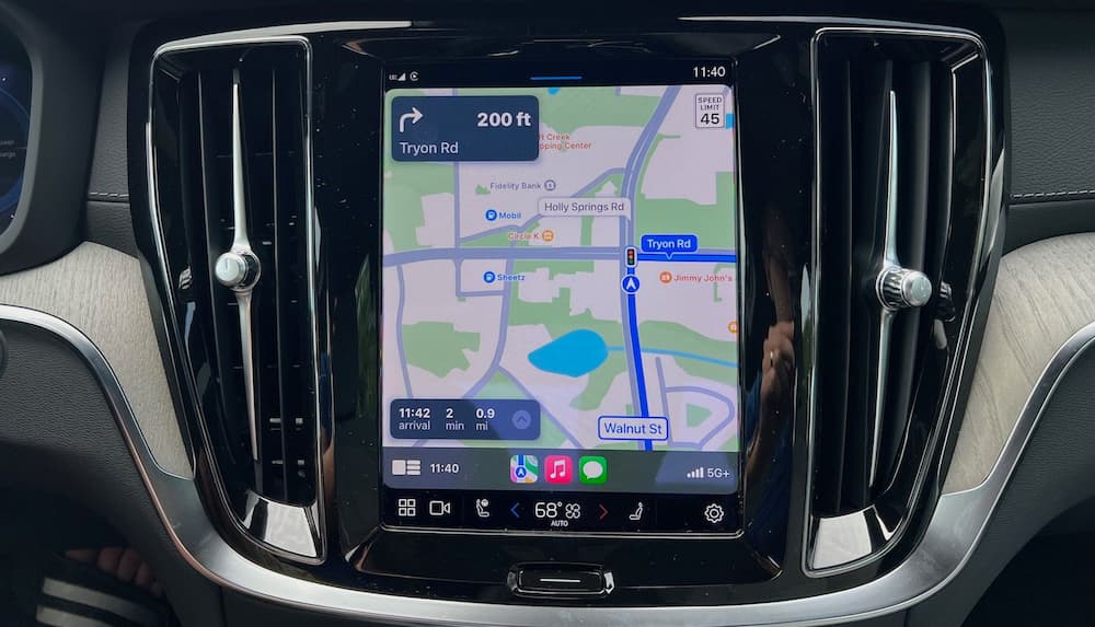 新一代CarPlay让数字仪表板显示Apple地图