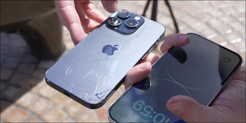 iPhone 15 Pro全球首摔测试，新的弧形边缘钛金属中框似乎不太耐用 - 电脑王阿达