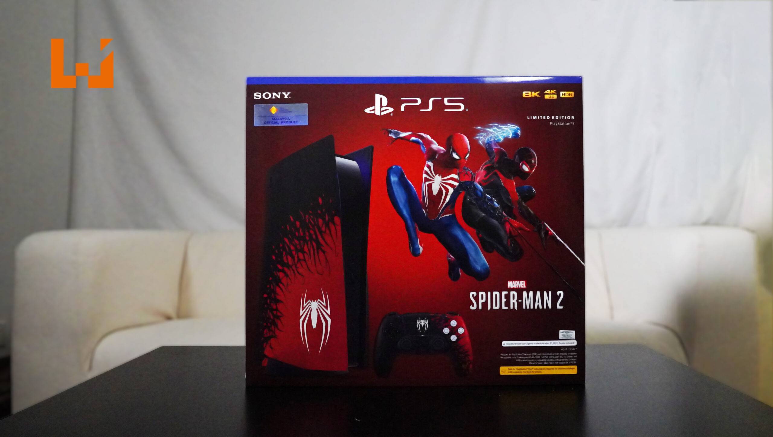 PS5主题《Marvel’s Spider-Man 2》限量版同捆組开箱！红黑配色和蜘蛛侠Logo太帅了！