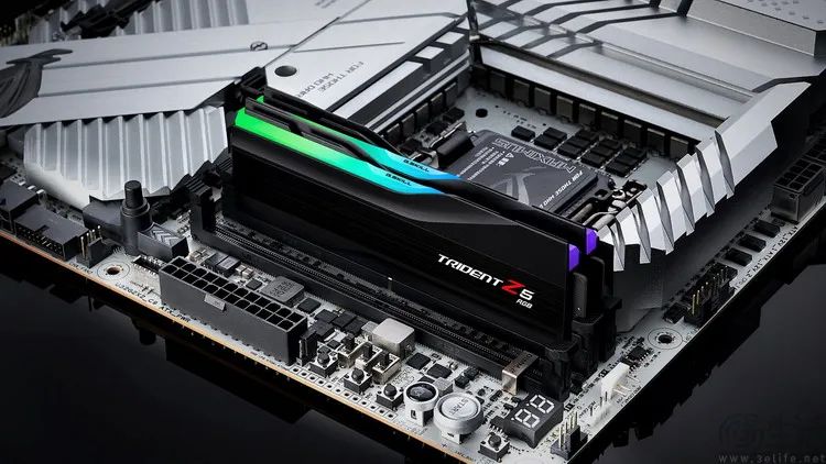 ROG Z790 APEX为了存储器频率不惜牺牲插槽数量