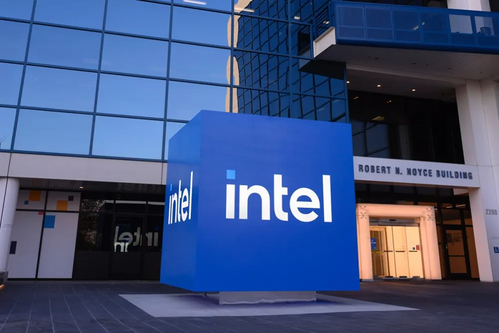 Intel宣布可编程解决方案事业部以独立形式运作，未来计划挂牌上市