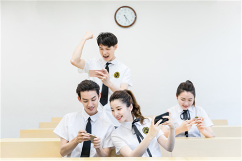 24小时全自动挂机的赚钱游戏(挂机真正能挣100元的游戏)