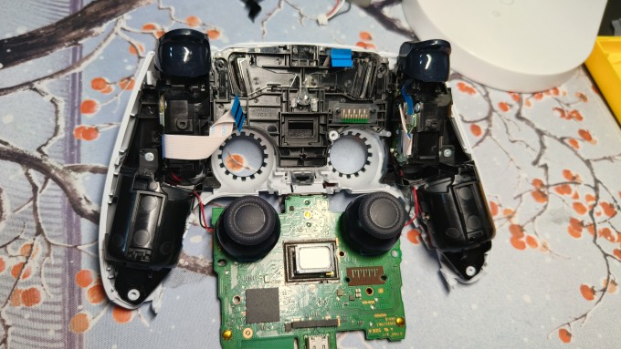 PS5手柄漂移维修心得及简易成因分析