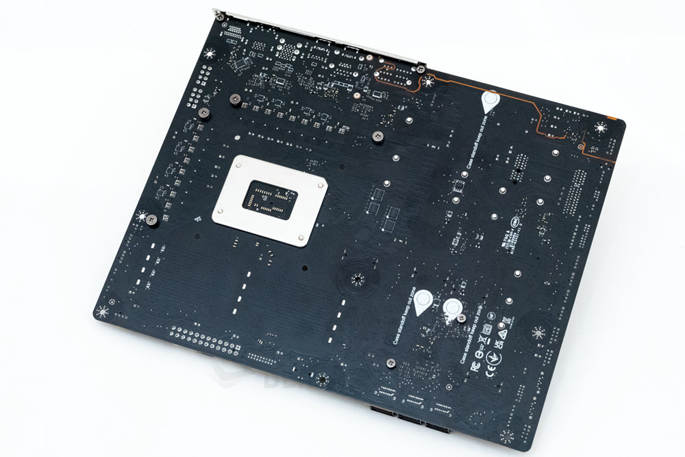 换上Wi-Fi 7无线网络模块再出发，MSI MPG Z790 Edge Ti Max WiFi开箱