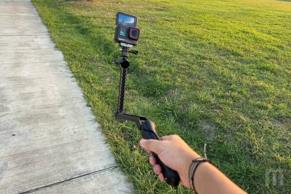 Insta360 Ace Pro / Ace 运动相机动手玩：低光环境也好拍、AI 助手帮剪片