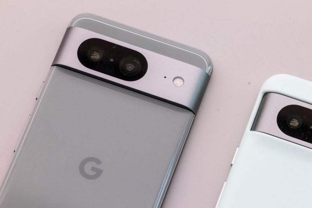 比 Google 官网说得更好！ 实测 Pixel 8 屏幕亮度超越 Pixel 8 Pro