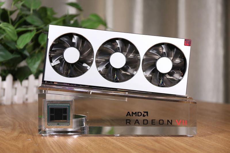 首发7nm的Radeon VII