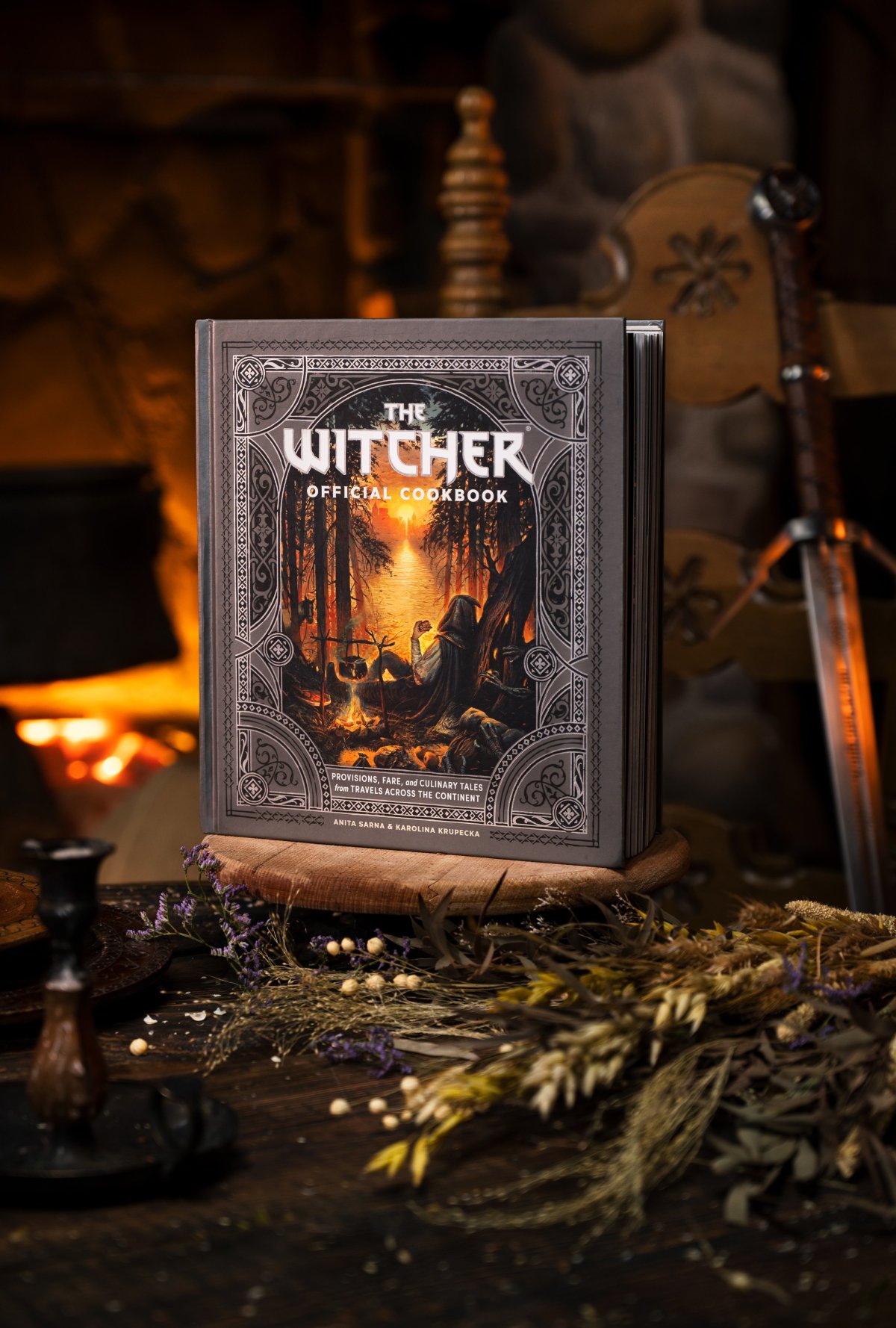 CDPR《巫师》80道美食佳餚集结成册！ 「官方食谱」正式在各大通路发行