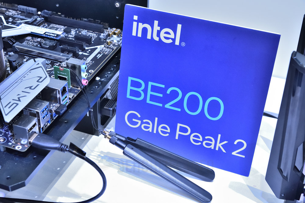 传输速率最高 5.8Gbps，Intel Wi-Fi 7 BE200 无线网络模块开箱看