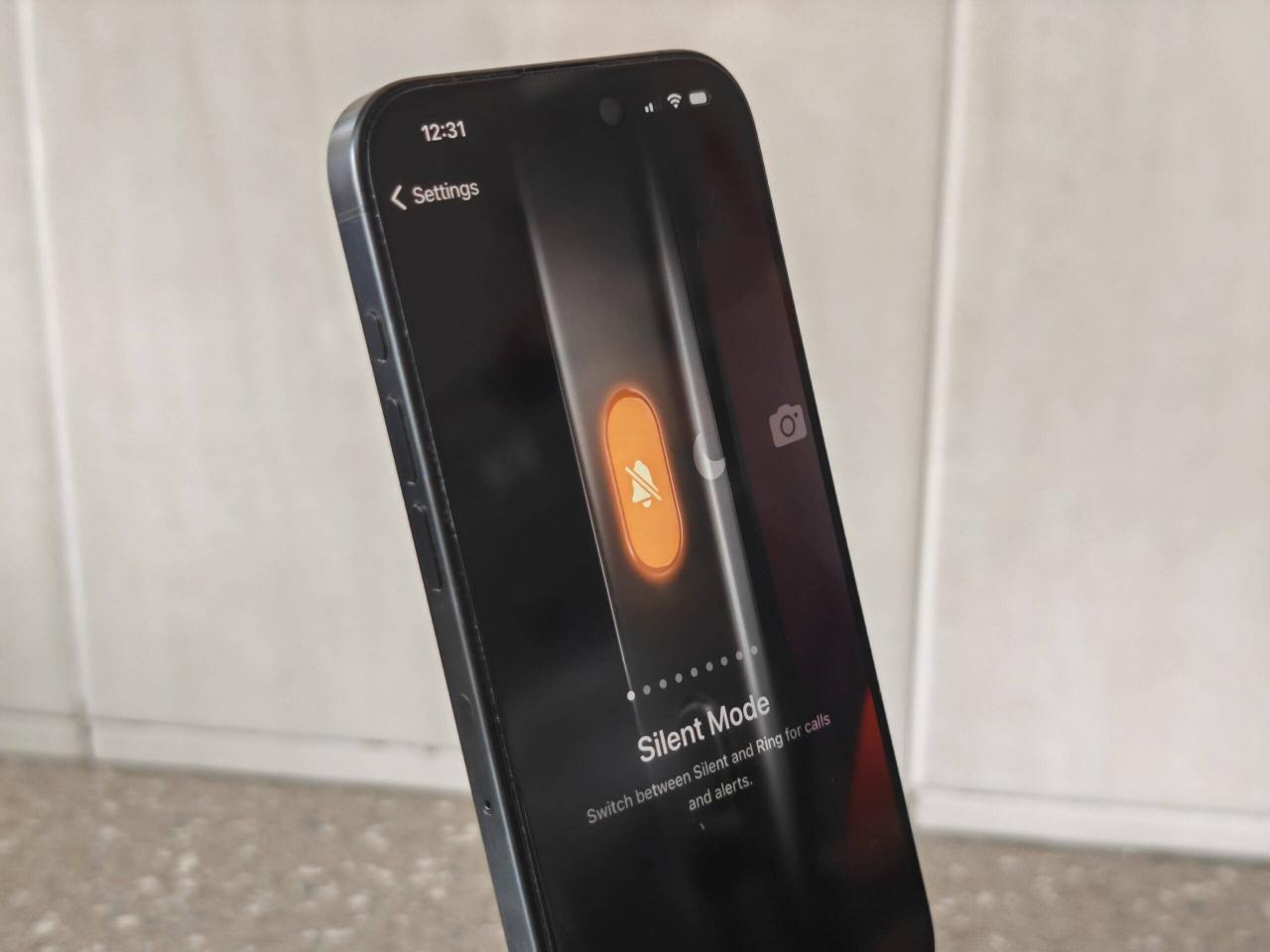 iPhone 15 Pro测评：这个手感回不去了！更快、更轻、更紧凑的小屏旗舰！