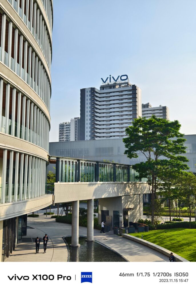 走进vivo总部的科技前沿：未来感十足的科技之旅，一场与未来的邂逅！