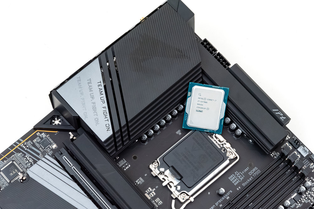 Intel Core i7-14700K 搭配 GIGABYTE Z790 AORUS Elite X WiFi7 实测