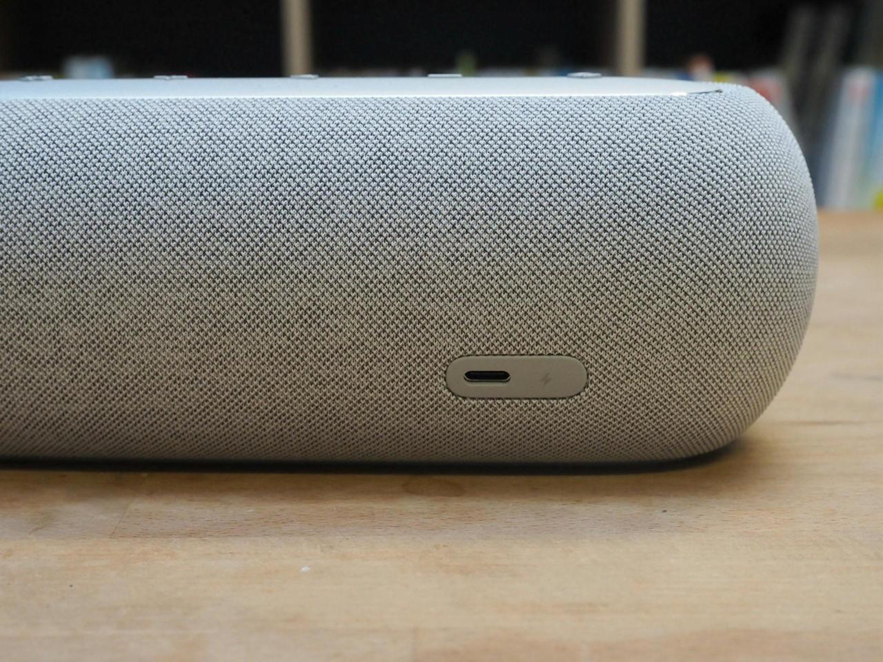 Harman Kardon Luna便携式蓝牙喇叭评测，优雅外型但能量感强大