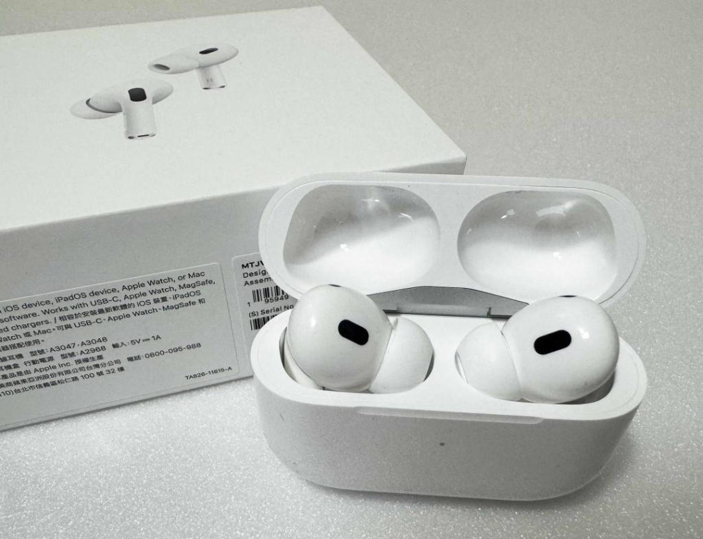 苹果USB-C版AirPods Pro 2内外升级！ 实测推坑6大更新