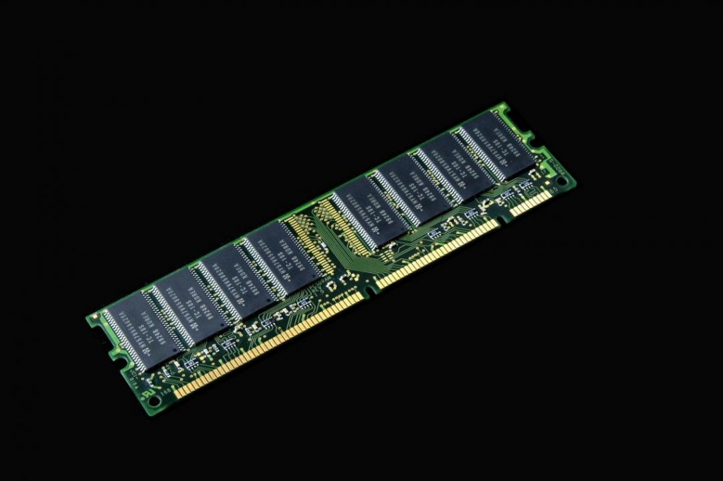 PC 电脑规格再进化！ 两大品牌主板预告支持256GB内存