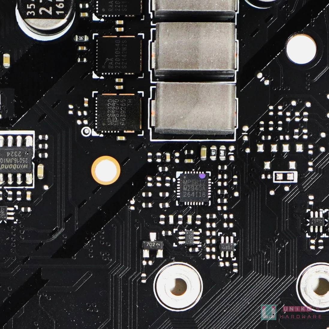 MSI MPG Z790 CARBON MAX WIFI 主板开箱评测