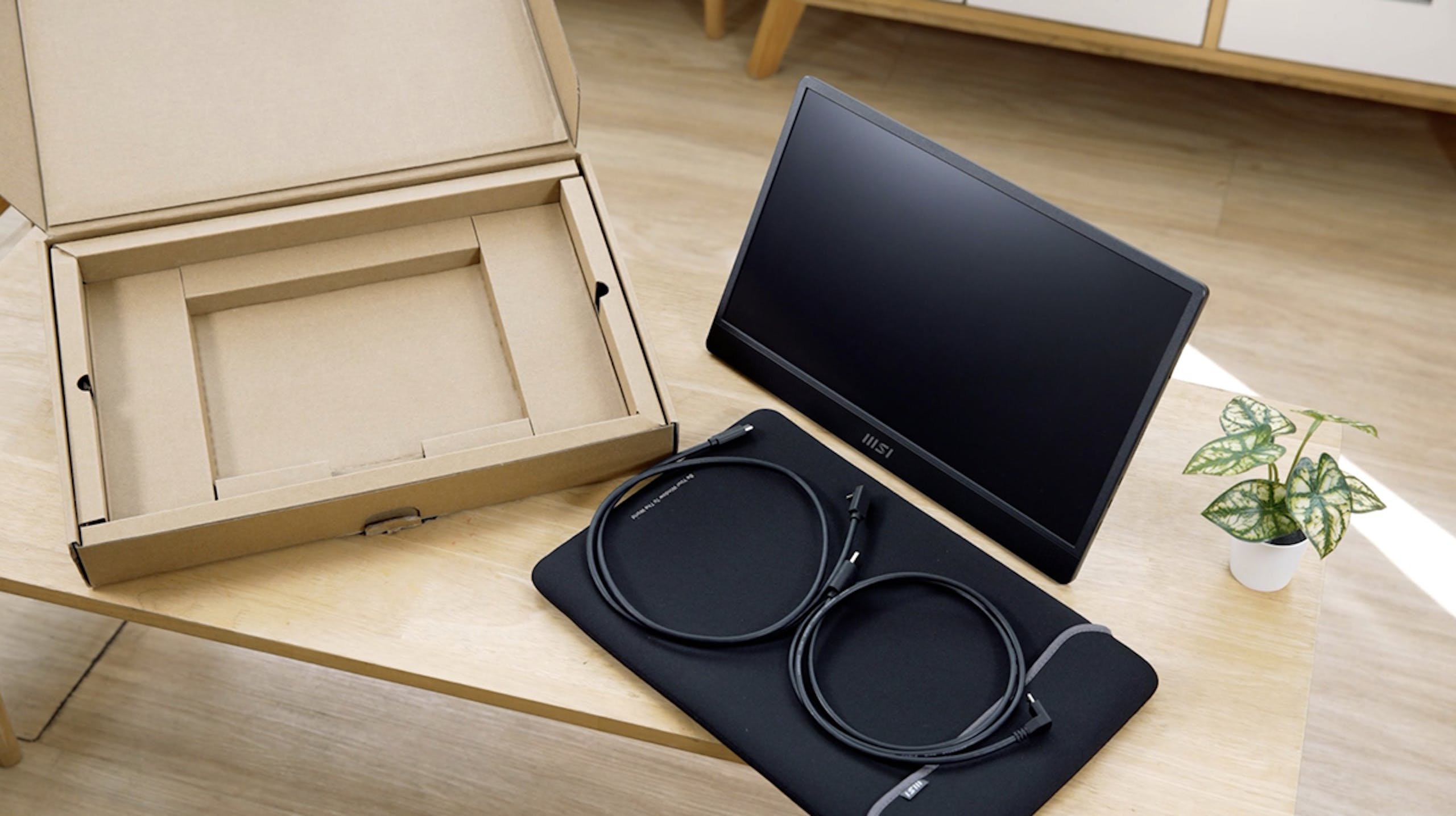 微星推出PRO MP161 E2随身屏幕，较前一代提升对比与支持8bit显色