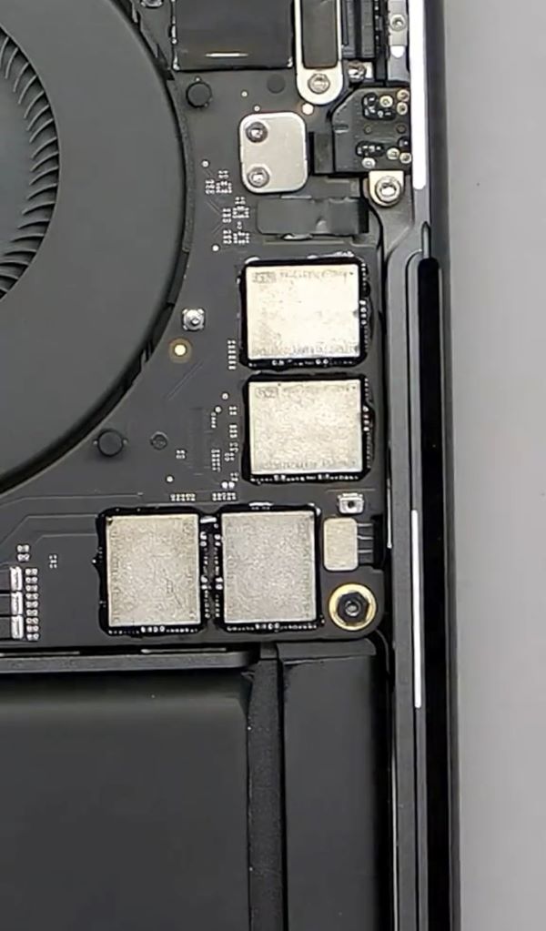 网友改装M3 Max MacBook Pro，自行升级储存空间1TB直上8TB