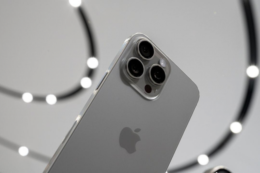 为了推出 2TB 超大容量？ 传下一代 iPhone 16 Pro 读取速度恐会退步