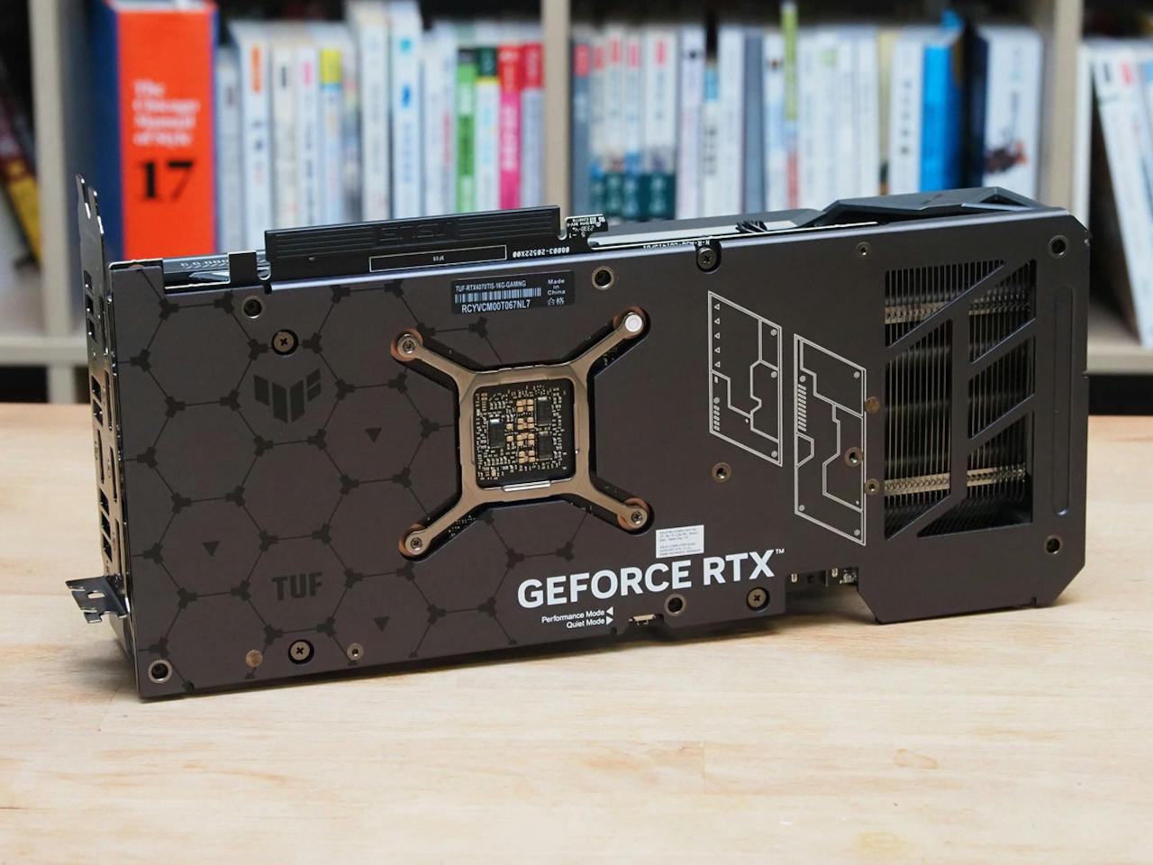 ASUS TUF Gaming RTX 4070 Ti Super显卡评测，又静又强真的钛Super
