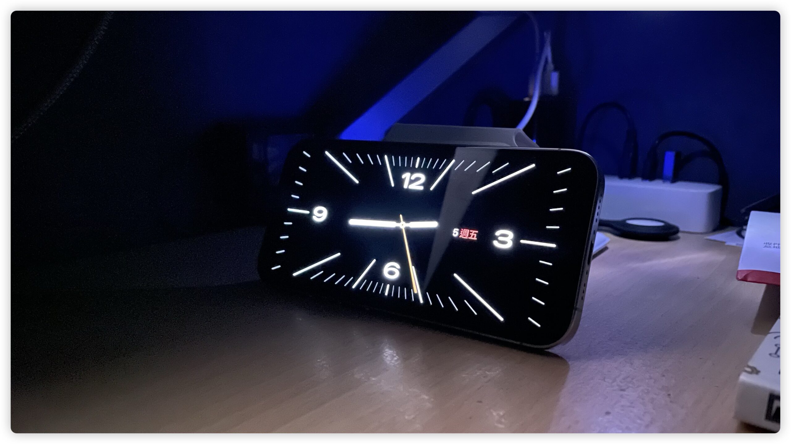 iPhone 待机模式 红色时钟 关闭