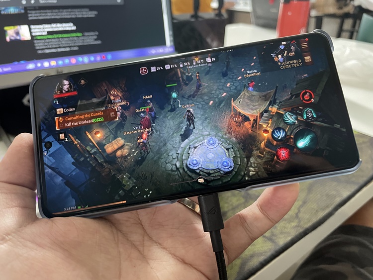 ROG Phone 8测评：依然是款游戏手机，但外观设计就……