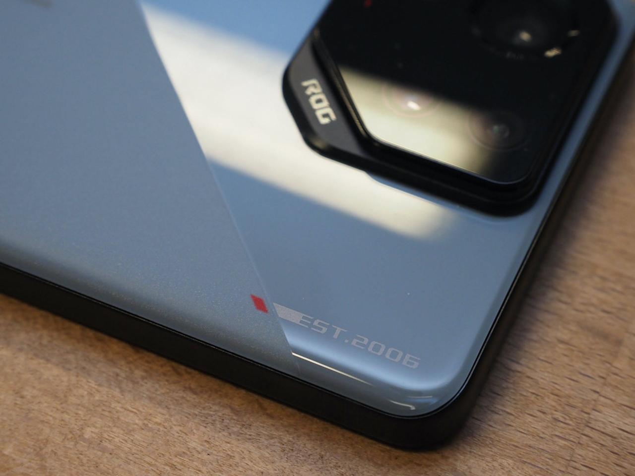 华硕ROG Phone 8标准版电竞手机评测，承袭电竞手机血统的轻薄与摄影进化全方位旗舰机