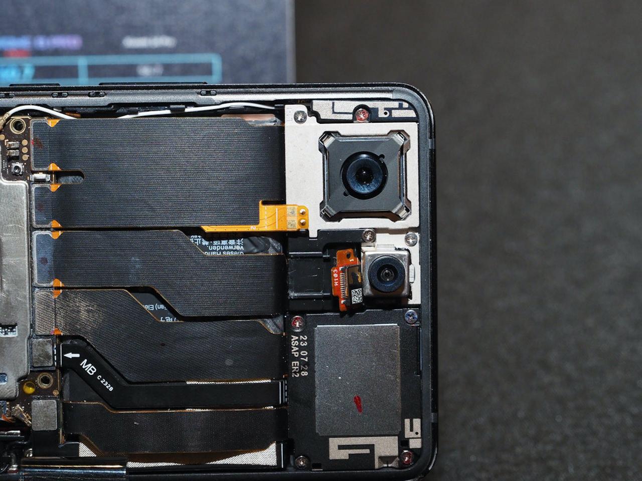 华硕ROG Phone 8标准版电竞手机评测，承袭电竞手机血统的轻薄与摄影进化全方位旗舰机